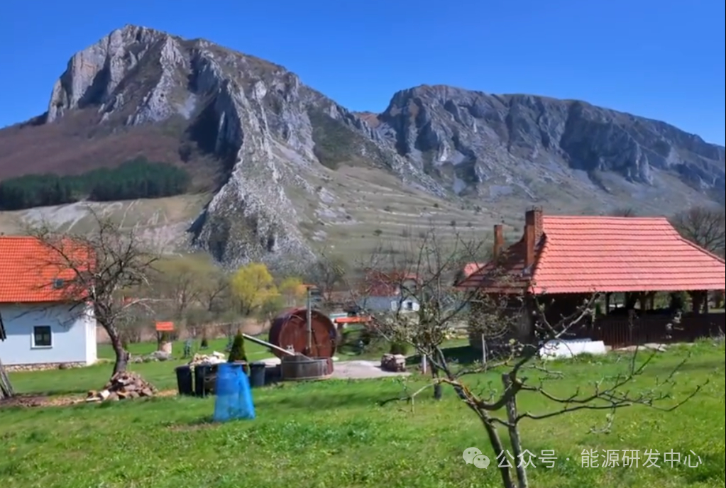 API原油库存再现千万桶累库，油价连续高位震荡收星线等待谈判结果